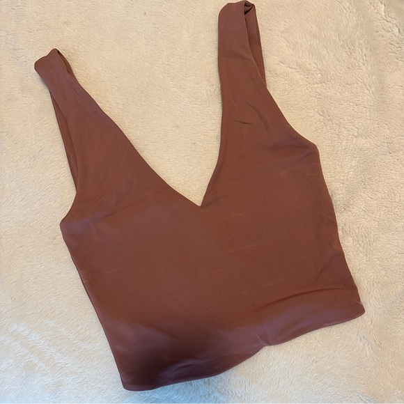 ARITZIA CONTOUR V-NECK TANK - Picture 1 of 5